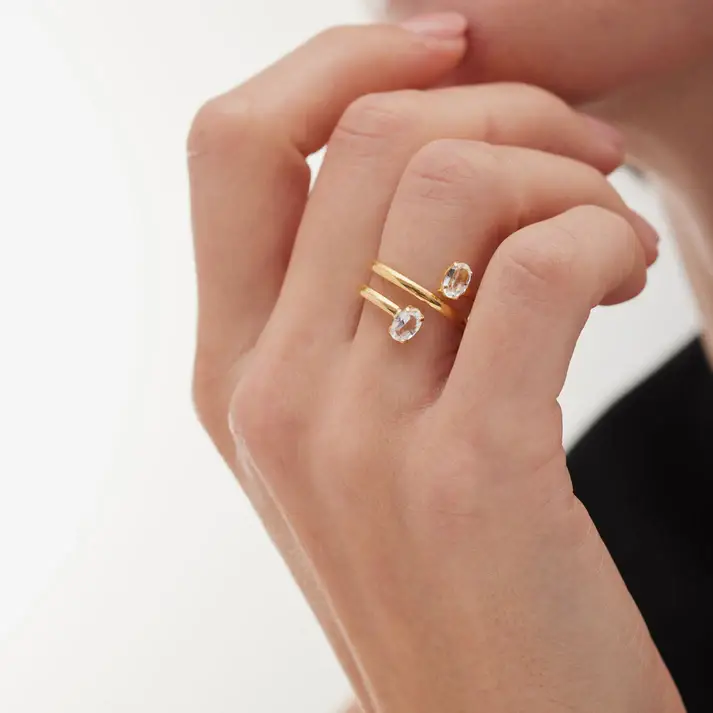 Anillo ajustable con cristal y plata de ley bañado en Oro de 18kt. ref a5302-07da - Imagen 2